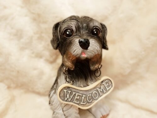 Welcome Dog Figurine grey